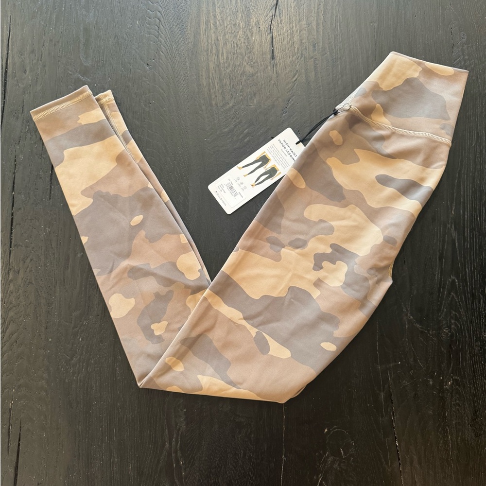Ali High Waisted Vapor Legging in Putty Camo - Picture 5 of 9